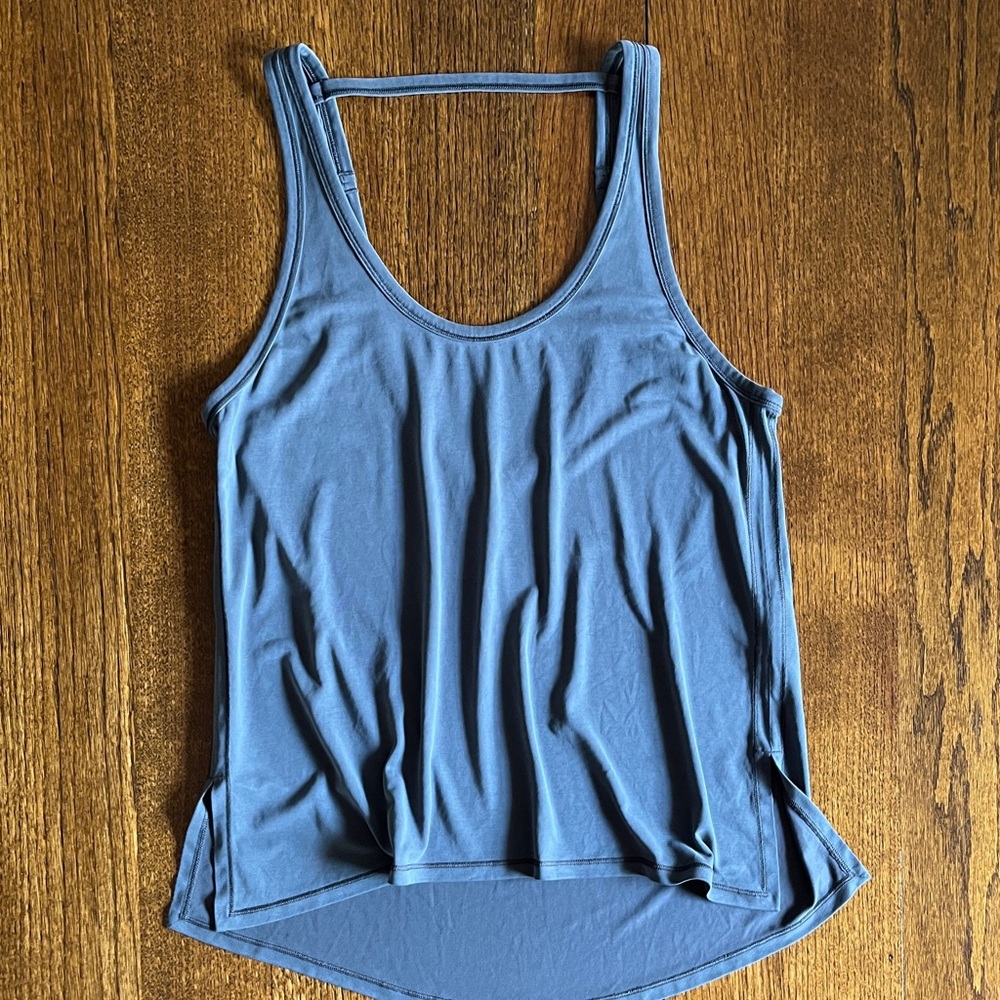 🍋LIKE NEW Condition Lululemon Bluish Gray Workout tank